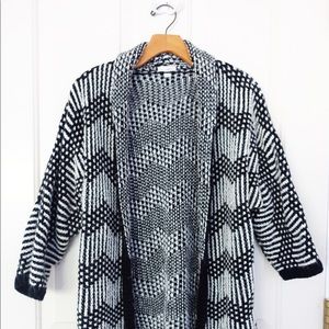 Cozy and thick knit cardigan kimono